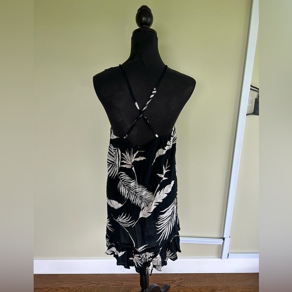 Volcom black floral palm tree beach dress. Size Medium - Picture 3 of 5